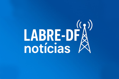 Martin Butera (PT2ZDX) e Vanderlei Santos (PT2RF) entregam Certificado de Mérito a Morgado (PT2CSM) e reforçam compromisso com a valorização dos pioneiros da LABRE-DF